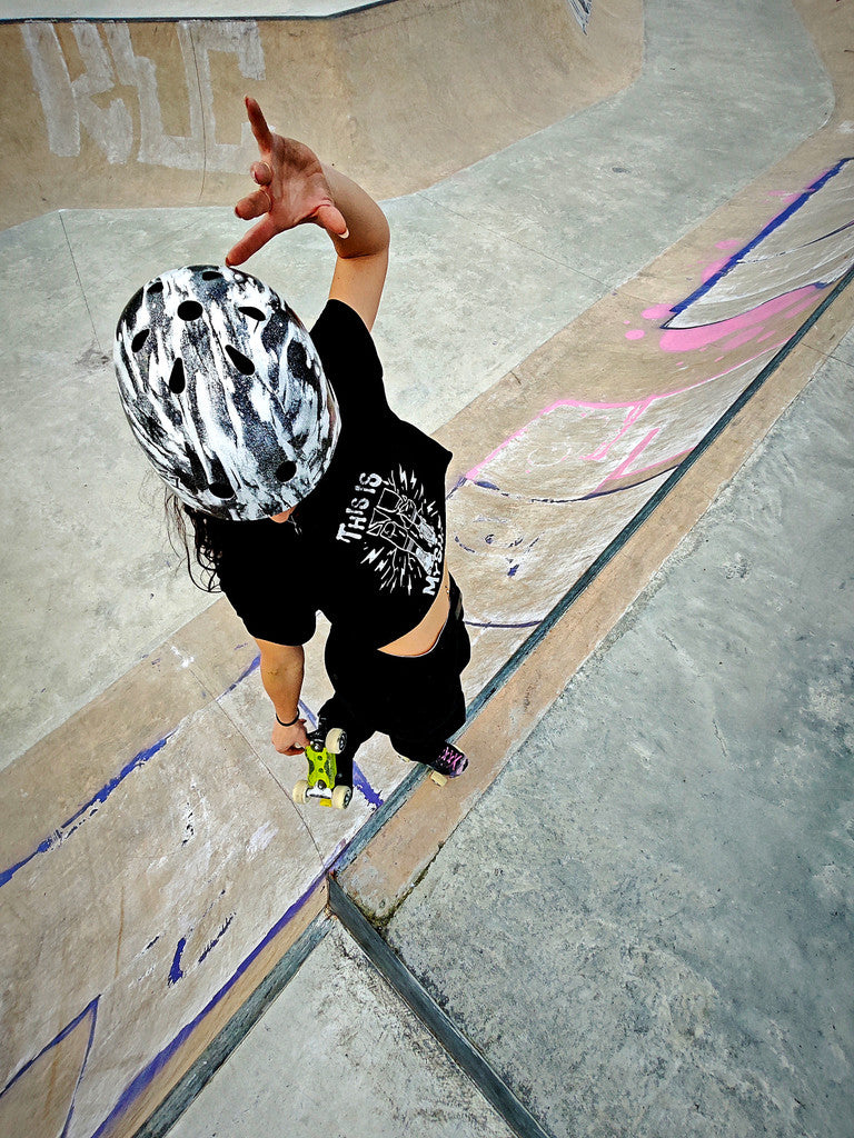 S1 Lifer Bomba Black White Glitter Helmet